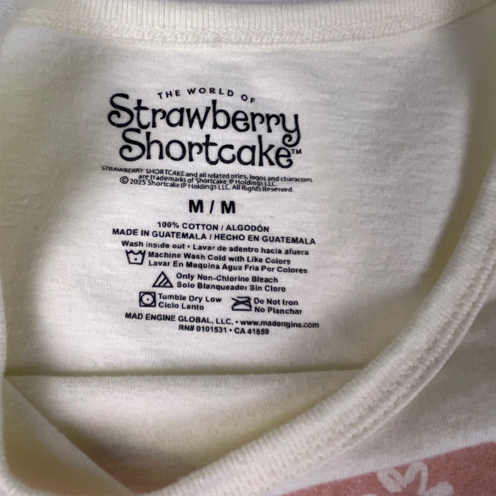 Strawberry Shortcake Graphic Tee Juniors Size Medium Cream Vintage Style Cotton - Picture 4 of 6